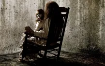 Retro recenze: V zajetí démonů - duchařina natočená se zápalem a inteligencí