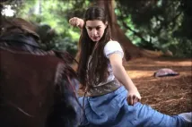 Anne Hathaway - Zakletá Ella (2004), Obrázek #8