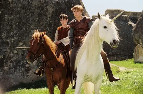William Moseley, Skandar Keynes