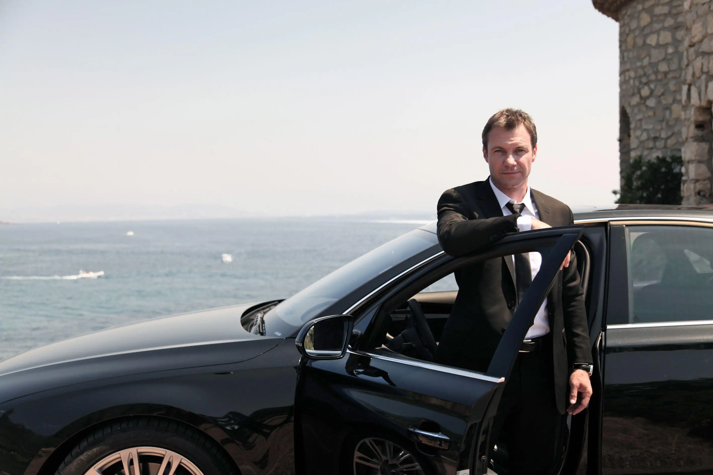 jason-statham-se-vrati-jako-mechanik-zabijak-a-nadobro-opousti-kuryra-1