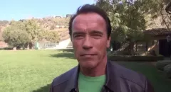 Arnold Schwarzenegger zasílá vzkaz obyvatelům Ukrajiny