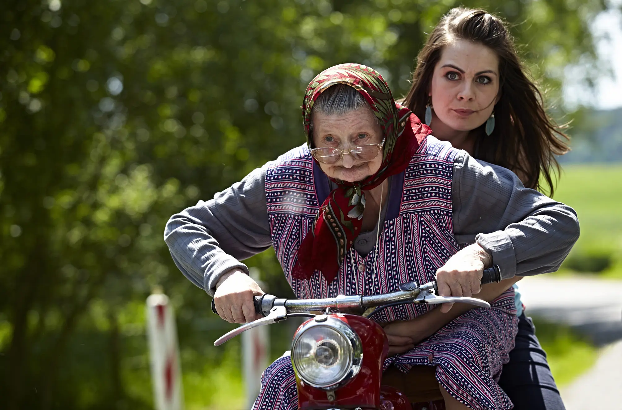 Tržby v českých kinech: Úspěch LEGO® příběhu se rozpadá s nástupem Babovřesek 2