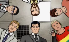 Popadněte své Bloody Mary! Animovaný seriál Archer vyfasoval 6. i 7. sérii.