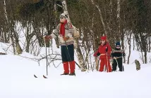 Benedikte Maria Mouritsen - Sestřiny děti na sněhu (2002), Obrázek #1