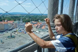 15. týden-kinopremiéry: Režijní debut Jiřího Mádla, druhé Rio, teroristé, Justin Bieber a Bohumil Hrabal