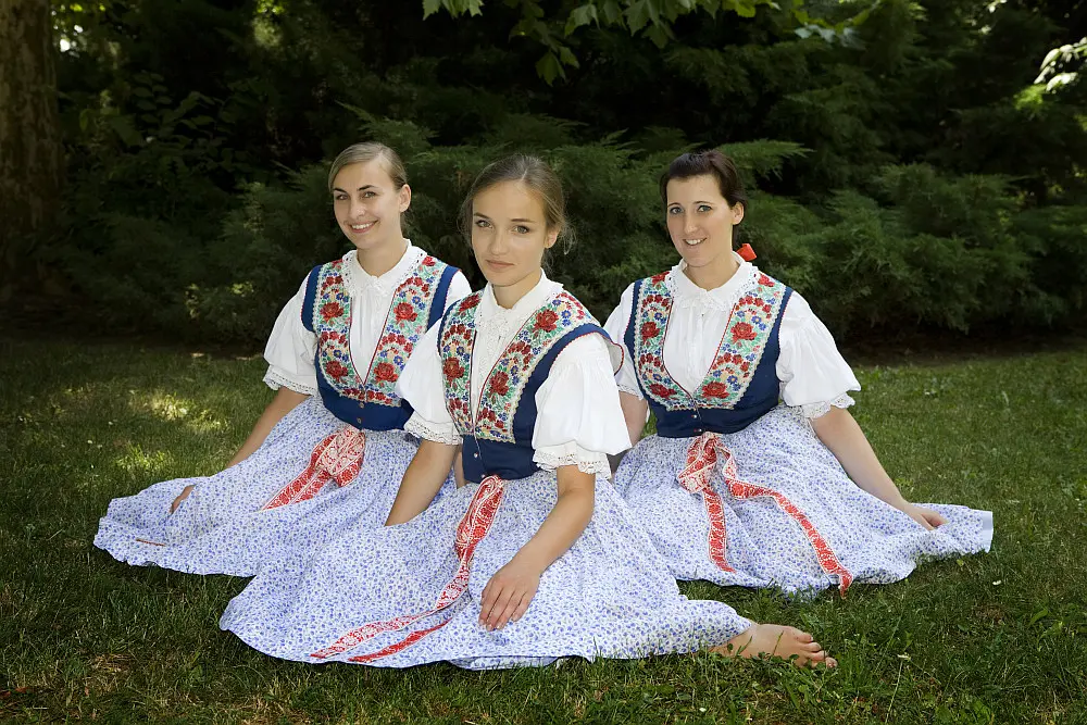 letni-filmova-skola-uherske-hradiste-oslavi-40-rocnik-festivalu-ve-velkem-stylu-prijedou-michel-gondry-a-bertrand-tavernier