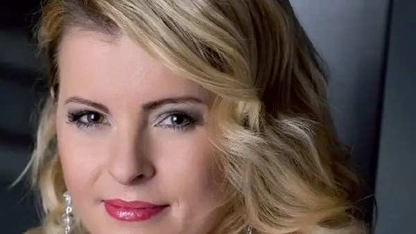 Zemřela zpěvačka Iveta Bartošová, spáchala sebevraždu skokem pod vlak