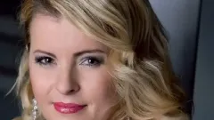 Zemřela zpěvačka Iveta Bartošová, spáchala sebevraždu skokem pod vlak