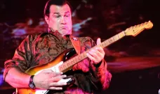 Steven Seagal - Don't You Cry