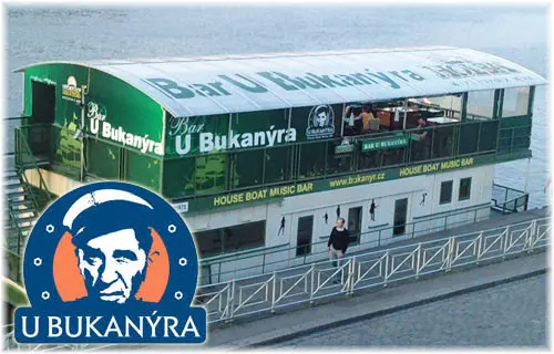 hvezdy-na-platne-i-nad-hlavou-letni-kina-jsou-tady-12