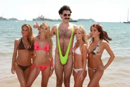 Sacha Baron Cohen představuje po Boratovi, Brunovi a Diktátorovi špionskou komedii Grimsby
