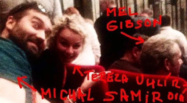 Náš člověk ve Varech: Skvělá Místa za Melem Gibsonem. Došlo na selfie?