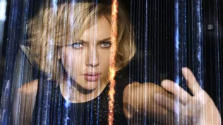 32. týden-kinopremiéry: Ve spárech tornáda, superženy Scarlett Johansson a kouzelného Woodyho Allena