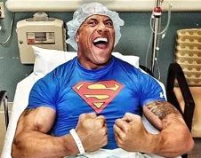 Dwayne Johnson se konečně oficiálně připojil k DC Universu. Koho si zahraje?