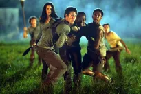 Recenze: Labyrint: Útěk – Noční můra pro všechny arachnofobiky a klaustrofobiky. Ale také povedená dystopie, která překvapí.