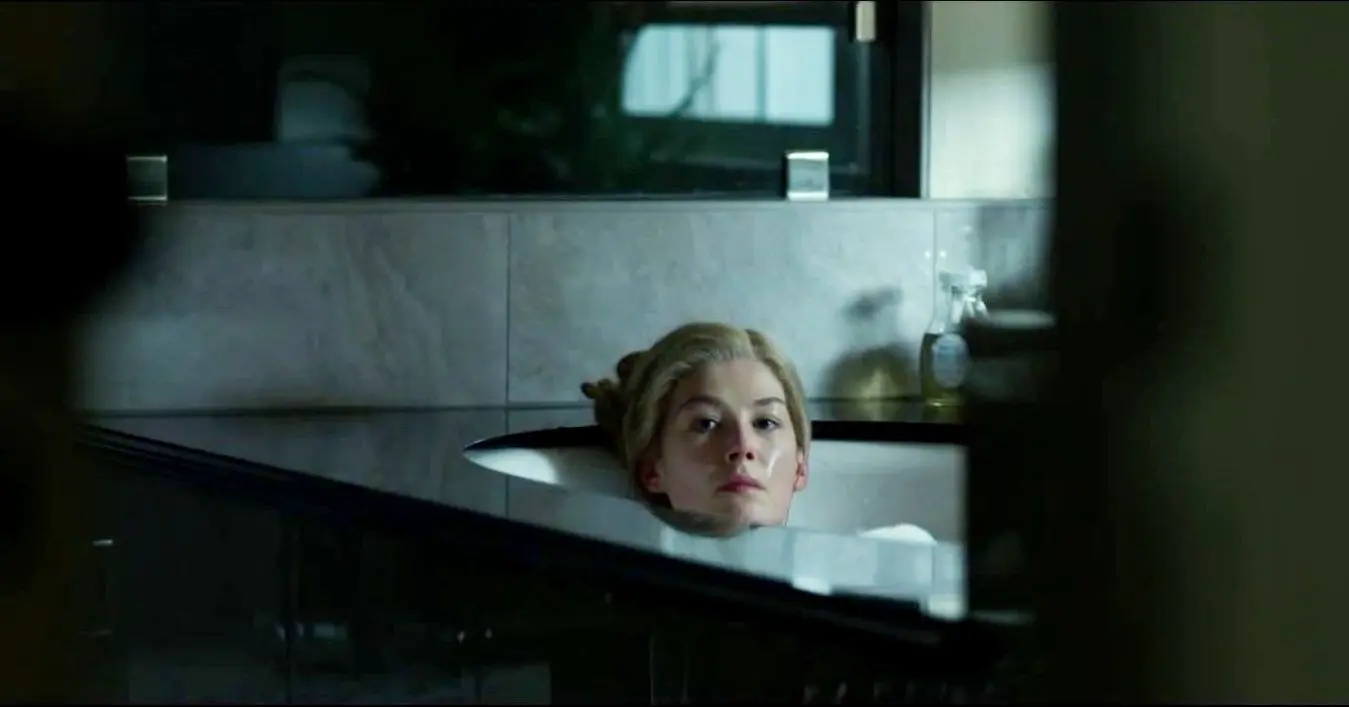 40. týden-kinopremiéry: Kdo se bojí Davida Finchera a jeho Zmizelé, může vyrazit na 7 trpaslíků
