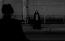 Sheila Vand - Sama nocí tmou (2014), Obrázek #1