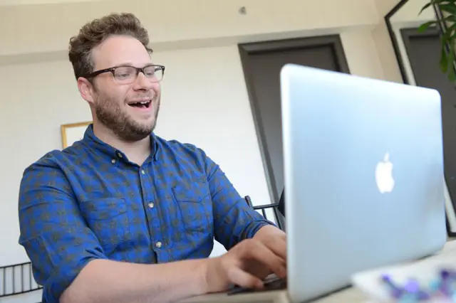 Bude Seth Rogen Stevem Wozniakem a Christian Bale Stevem Jobsem? Vypadá to tak!