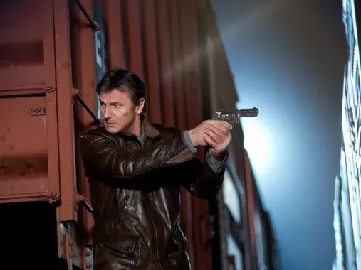 Ani smrt ho nezastaví. Liam Neeson se nečekaně vrací v roli, která již jednou zemřela