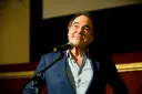 Oliver Stone natočí film o vlastizrádci Snowdenovi. K ruce bude mít hvězdné herecké obsazení!