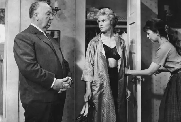 co-jste-vzdycky-chteli-vedet-o-snimku-psycho-ale-bali-jste-se-zeptat-8