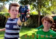 Birdman: Fiktivní televizní reklama na akční figurku