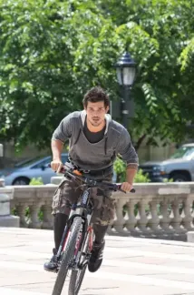 Taylor Lautner