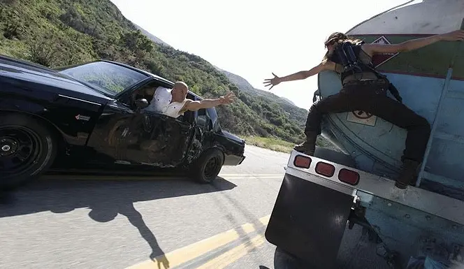 10-zajimavosti-ktere-nejspis-nevite-o-serii-rychle-a-zbesile-4