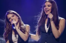 Hailee Steinfeld - Ladíme 2 (2015), Obrázek #2