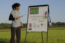 Nora Tschirner - FC Venuše (2006), Obrázek #4