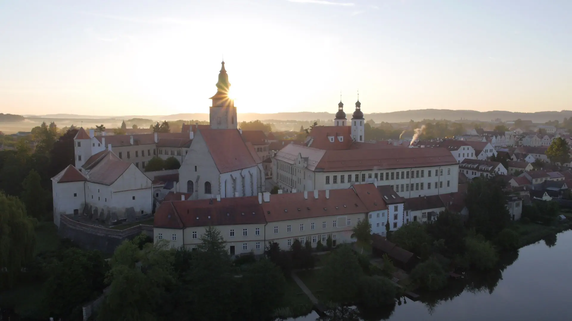 kamera-klapka-jedem-blizi-se-filmovy-workshop-telc-soutez