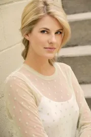 Stephanie Leigh Schlund