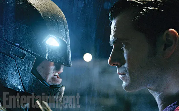 Batman V Superman: Nové fotky hrdinů a vlasatý Lex Luthor!