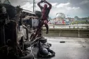 Deadpool má styl a černý smysl pro humor i na prvních fotkách