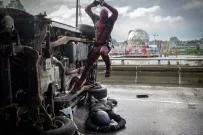 Deadpool má styl a černý smysl pro humor i na prvních fotkách