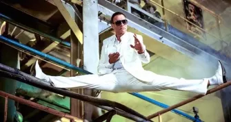 Jean-Claude Van Damme má díky Číně po letech na kontě nový hit - parodii Pancake Man!