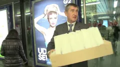 Koudelka fotografuje Svatou zemi, Babiš rozdává koblihy. Startuje dokumentární Ji.hlava.