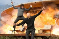 The Brothers Grimsby: Necenzurovaný trailer - nejlepší agent Mark Strong má za bratra idiota Sachu Baron Cohena