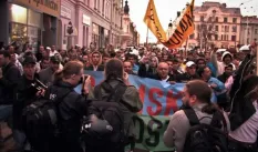 Recenze: Češi proti Čechům - film, který nedělá hanbu žánru "dokument"