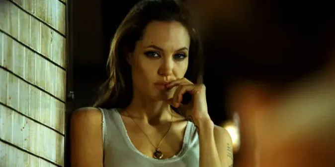 Angelina Jolie jako Frankensteinova nevěsta?