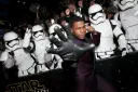 Premiéra Star Wars: Síla se probouzí proběhla ve velkolepém stylu (FOTOGALERIE + VIDEO)