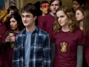 Někdo sestříhal Harryho Pottera jako teenagerovskou komedii z devadesátých let a ono to funguje!