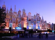 Další atrakce z Disneylandu ožije na filmovém plátně