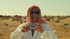 Hologram pro krále: Trailer - Tom Hanks nutně potřebuje uzavřít obchod v Saúdské Arábii