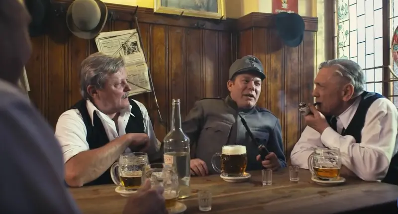 svejk-josef-poslusne-hlasi-ze-ma-financni-podporu-fondu-rezisera-slamu-a-herce-lisku