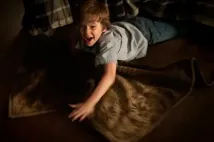 Gabriel Bateman - Zhasni a zemřeš (2016), Obrázek #1