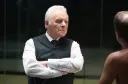 Anthony Hopkins vzkřísí prokletou adaptaci, která pohřbila kariéry Marlona Branda a Vala Kilmera