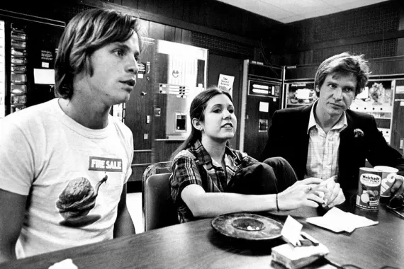 Přátelé a kolegové dojemně reagují na nečekaný odchod Carrie Fisher
