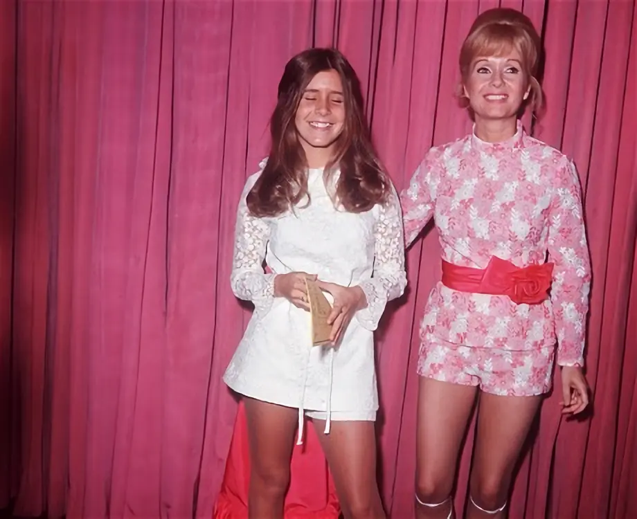 zemrela-herecka-debbie-reynolds-matka-carrie-fisher-jeji-posledni-slova-byla-chci-byt-s-carrie