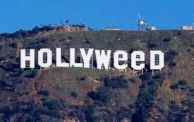 Vtipálek změnil nápis Hollywood na Hollyweed